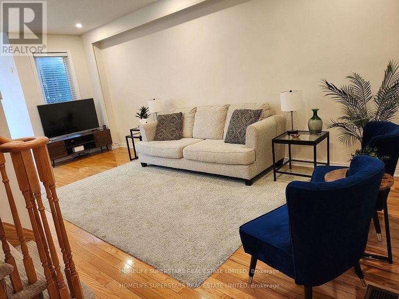 13 Rocky Point Crescent, Brampton, Ontario  L6V 4R7 - Photo 10 - W12984260