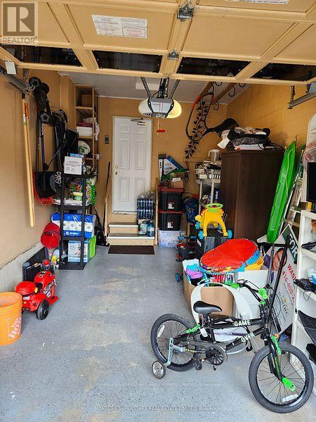 13 Rocky Point Crescent, Brampton, Ontario  L6V 4R7 - Photo 33 - W12984260