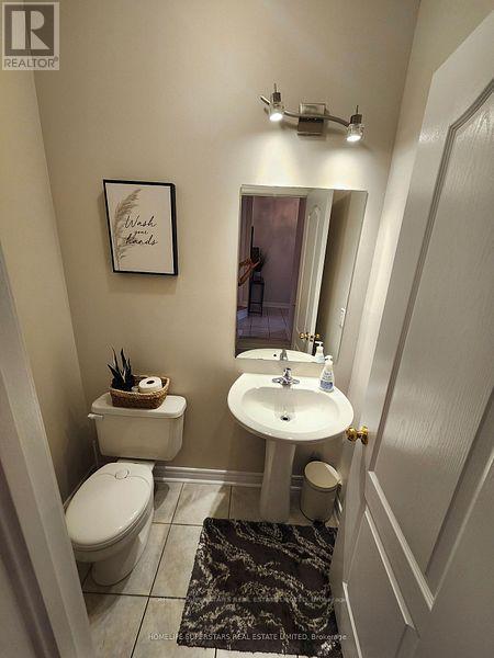 13 Rocky Point Crescent, Brampton, Ontario  L6V 4R7 - Photo 7 - W12984260