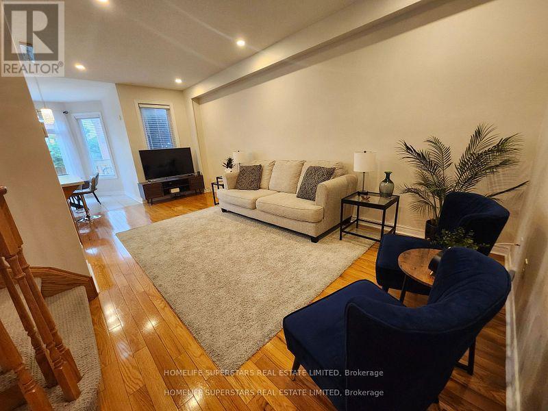 13 Rocky Point Crescent, Brampton, Ontario  L6V 4R7 - Photo 8 - W12984260