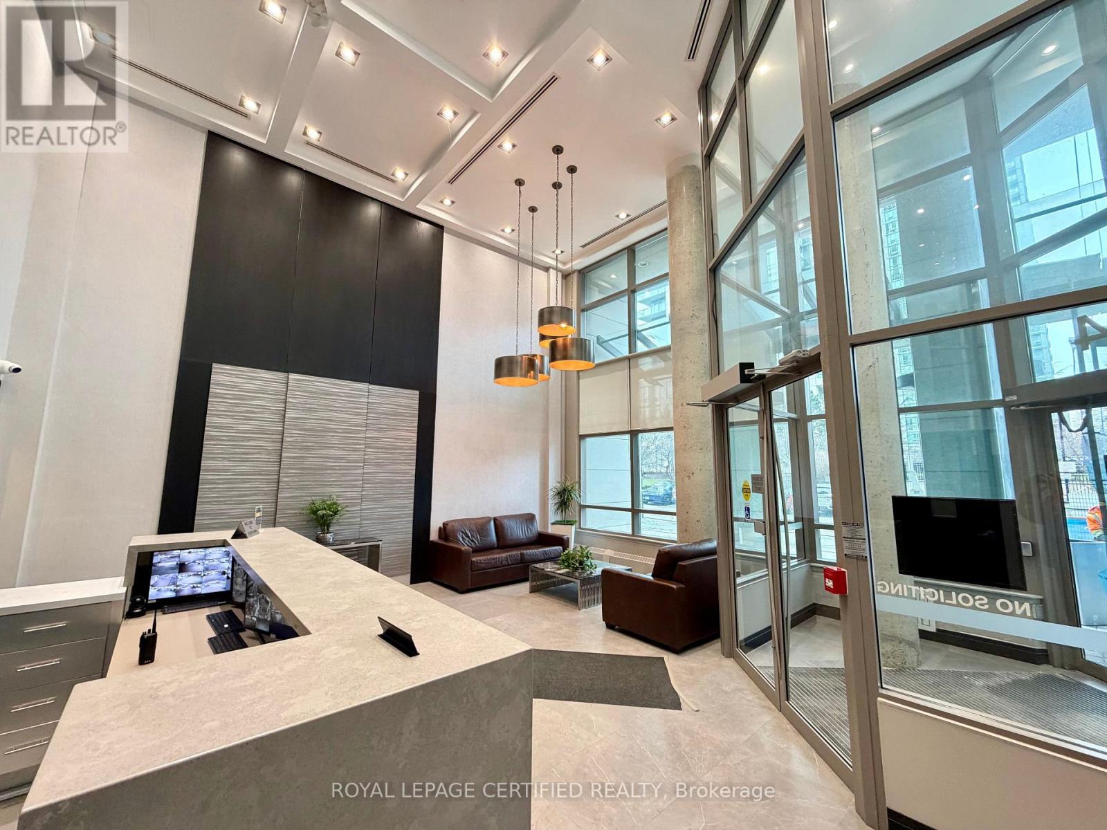 2810 - 3504 Hurontario Street, Mississauga, Ontario  L5B 0B9 - Photo 2 - W12984268