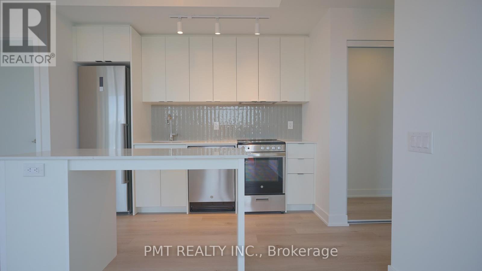 911 - 1660 Bloor Street W, Toronto, Ontario  M6P 1A8 - Photo 8 - W12984292