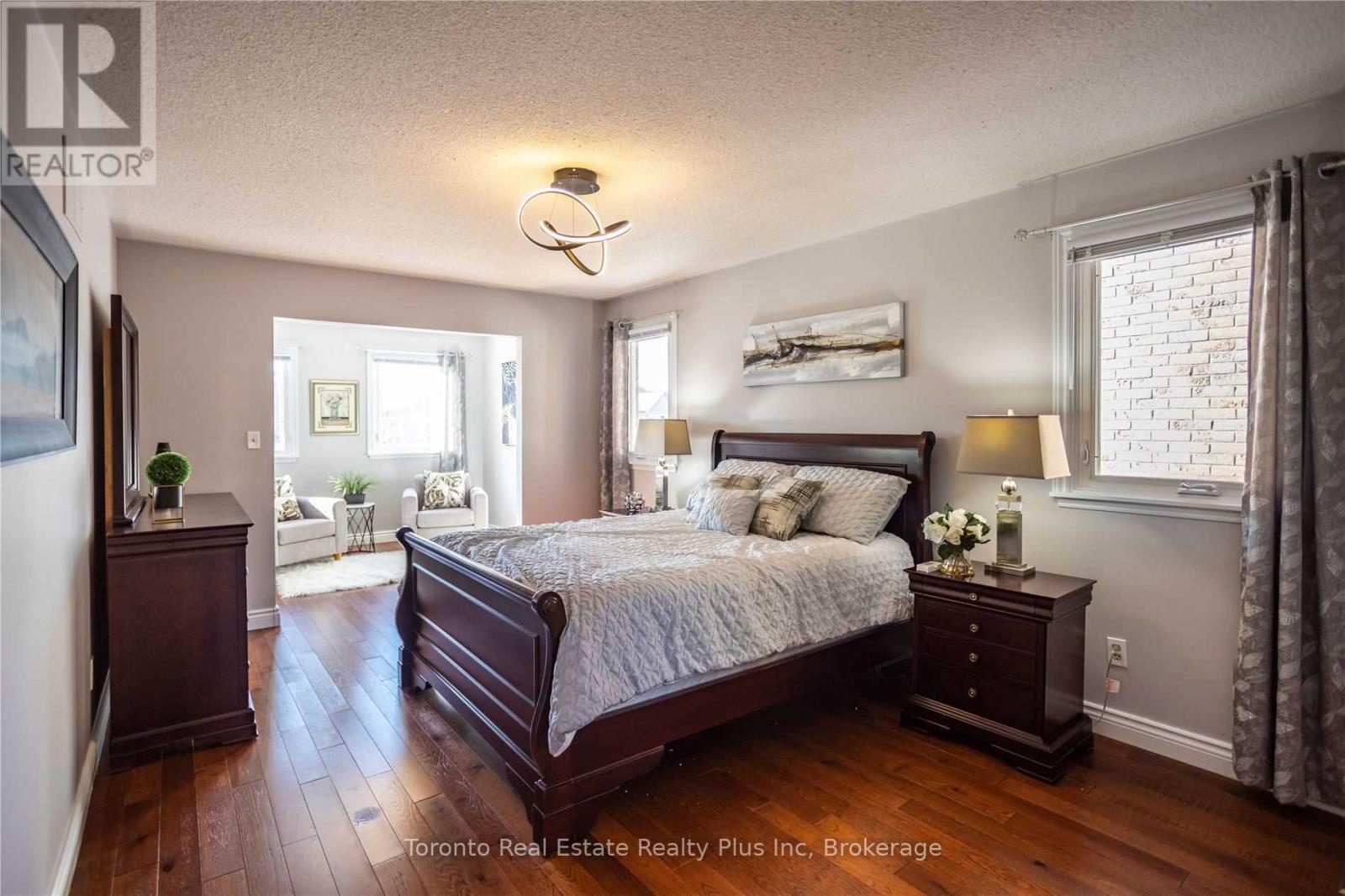 48 Newbury Crescent, Brampton (Westgate), Ontario  L6S 5L6 - Photo 11 - W12984294