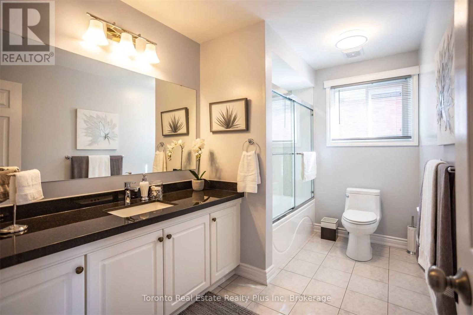 48 Newbury Crescent, Brampton (Westgate), Ontario  L6S 5L6 - Photo 16 - W12984294