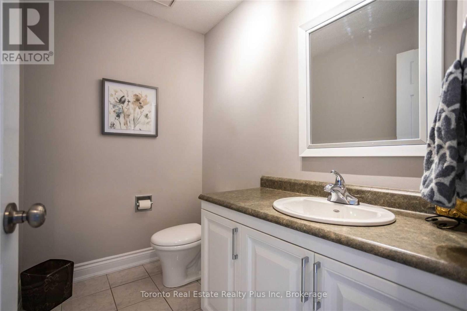 48 Newbury Crescent, Brampton (Westgate), Ontario  L6S 5L6 - Photo 5 - W12984294