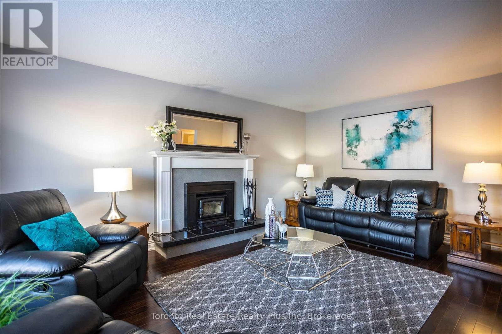 48 Newbury Crescent, Brampton (Westgate), Ontario  L6S 5L6 - Photo 6 - W12984294