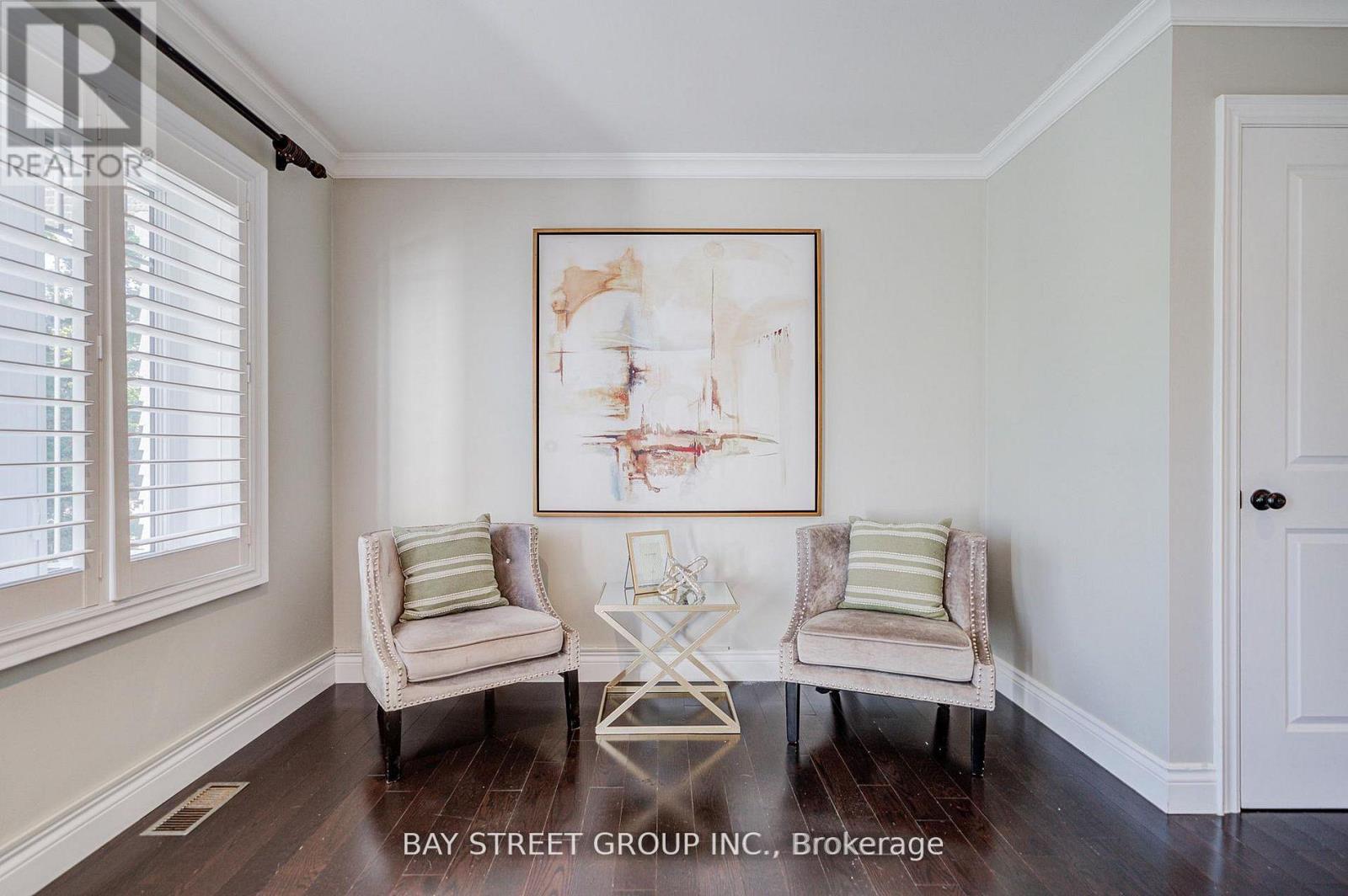 363 Lakeshore Road W, Oakville, Ontario  L6K 1G4 - Photo 18 - W12984298