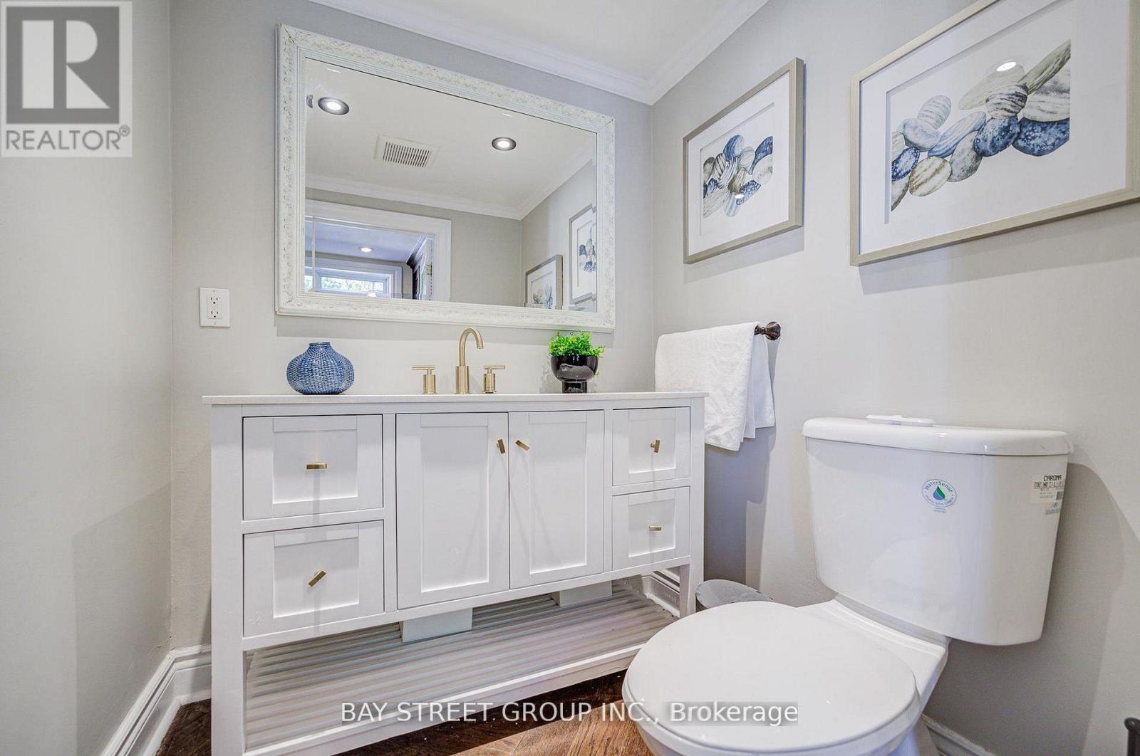 363 Lakeshore Road W, Oakville, Ontario  L6K 1G4 - Photo 33 - W12984298