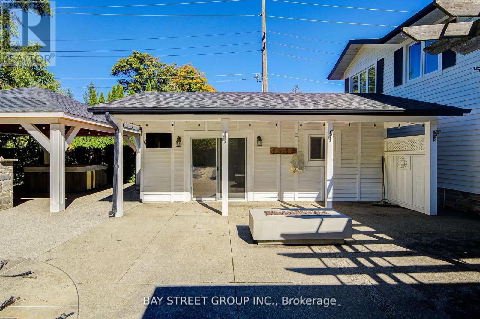 363 Lakeshore Road W, Oakville, Ontario  L6K 1G4 - Photo 46 - W12984298