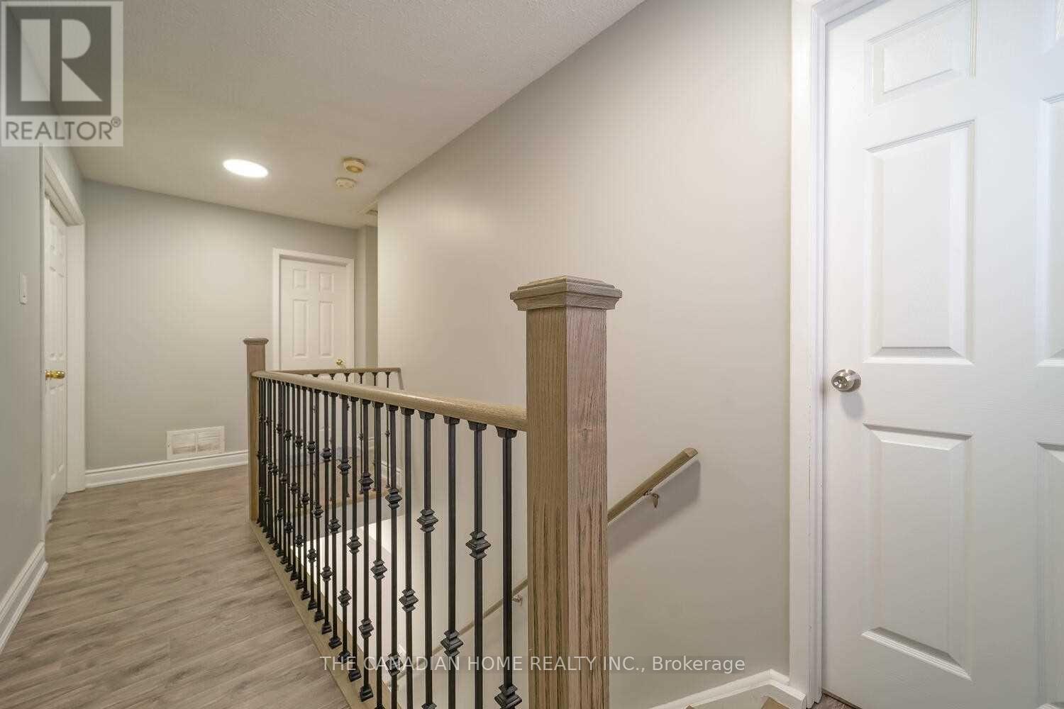 64 Somerset Drive, Brampton, Ontario  L6Z 1C5 - Photo 6 - W12984322