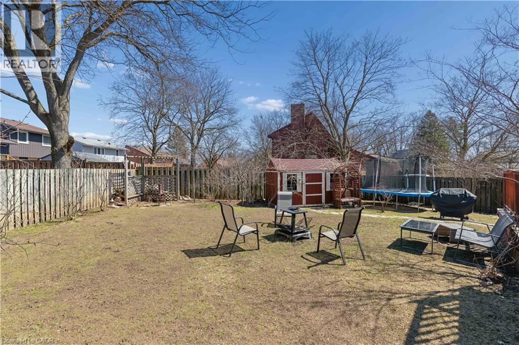 24 Briar Knoll Place, Kitchener, Ontario  N2E 2B9 - Photo 41 - 40819669