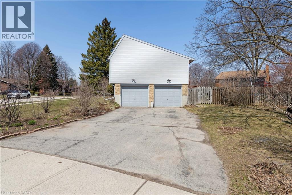 24 Briar Knoll Place, Kitchener, Ontario  N2E 2B9 - Photo 43 - 40819669