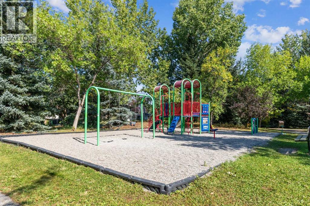 41 Shannon Circle SW, Calgary, Alberta  T2Y 2K4 - Photo 34 - A2268909