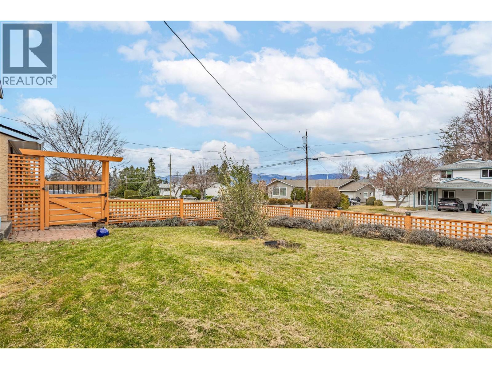 863 Hammer Avenue Kelowna Photo 52 863 Hammer Avenue Kelowna Photo 52