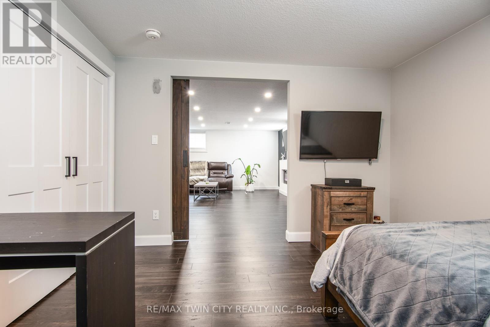 232 Shady Glen Crescent, Kitchener, Ontario  N2R 1P6 - Photo 47 - X12984030