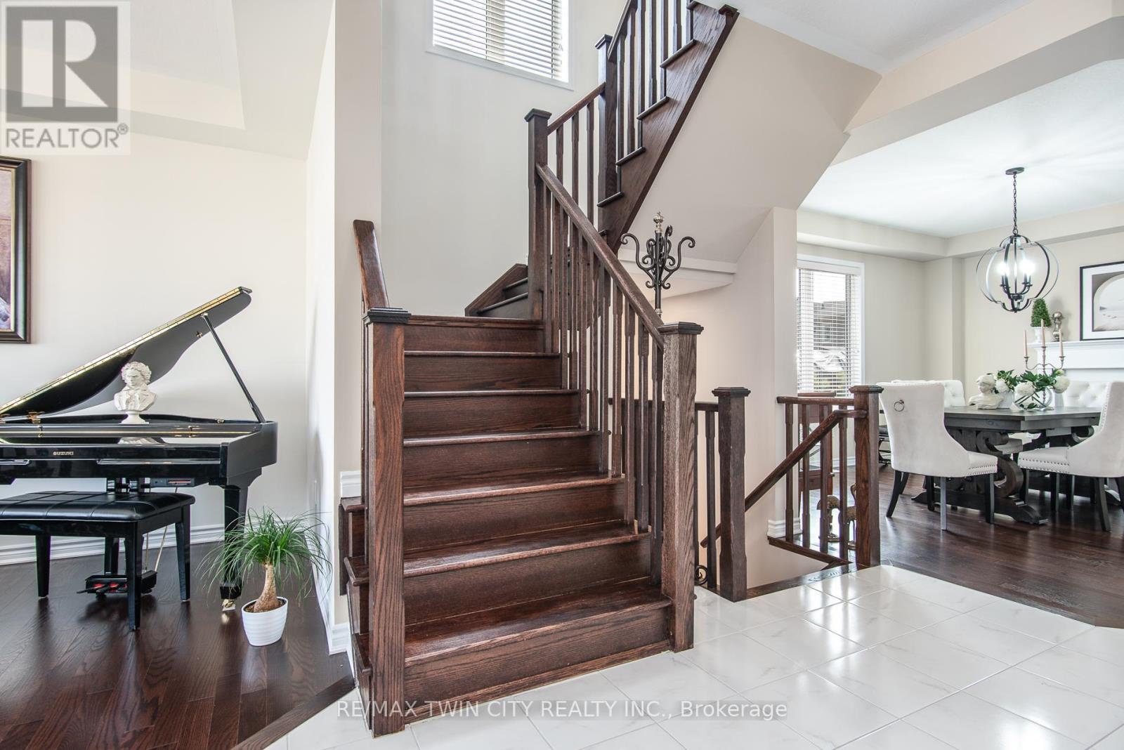 232 Shady Glen Crescent, Kitchener, Ontario  N2R 1P6 - Photo 7 - X12984030