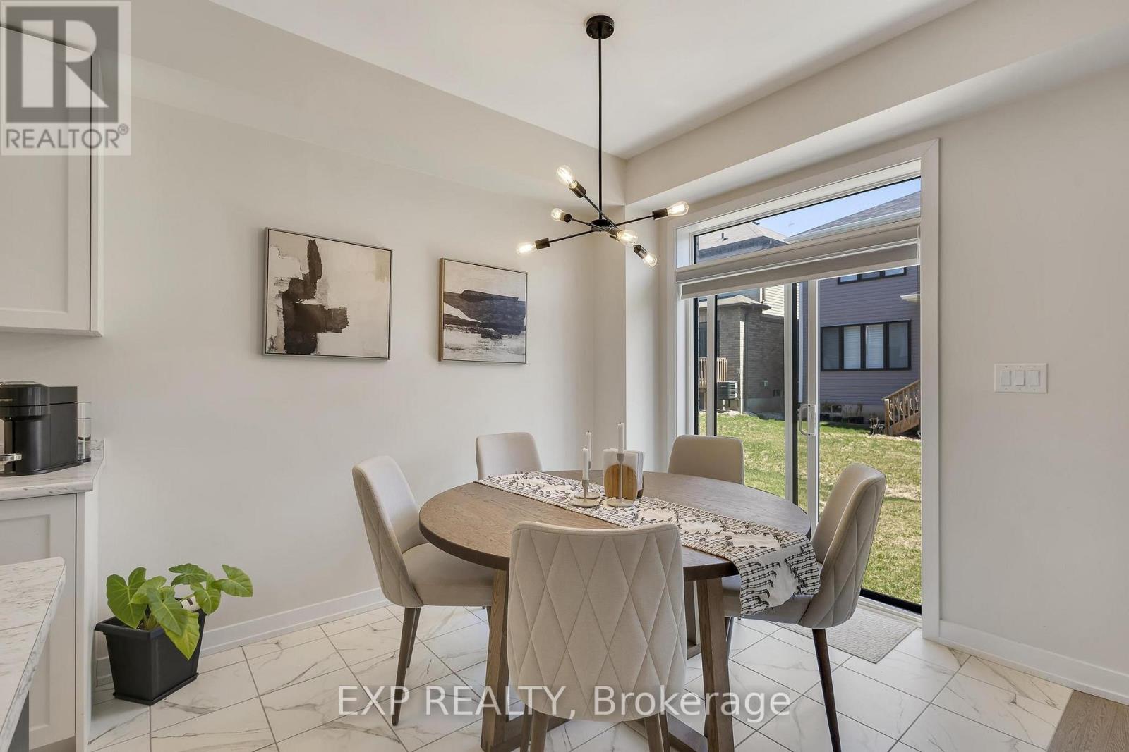 6 Sundin Drive, Haldimand, Ontario  N3W 0H1 - Photo 5 - X12984042