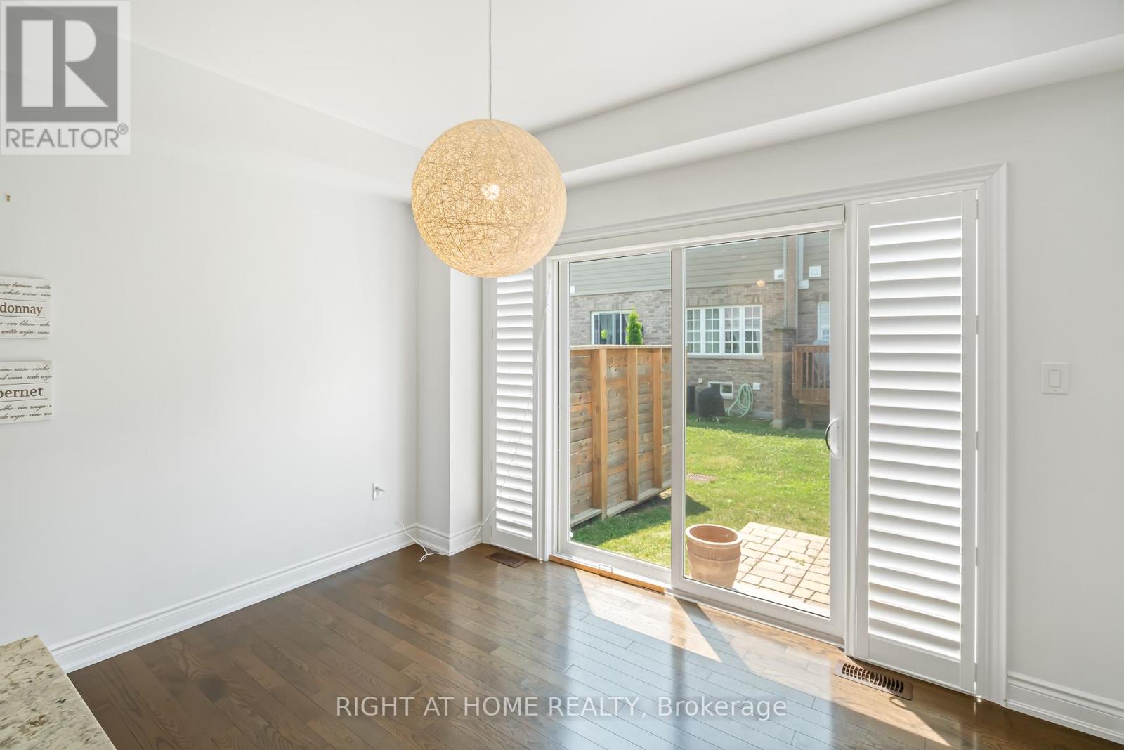 7 Windsor Circle, Niagara-On-The-Lake (Town), Ontario  L0S 1J0 - Photo 13 - X12984074