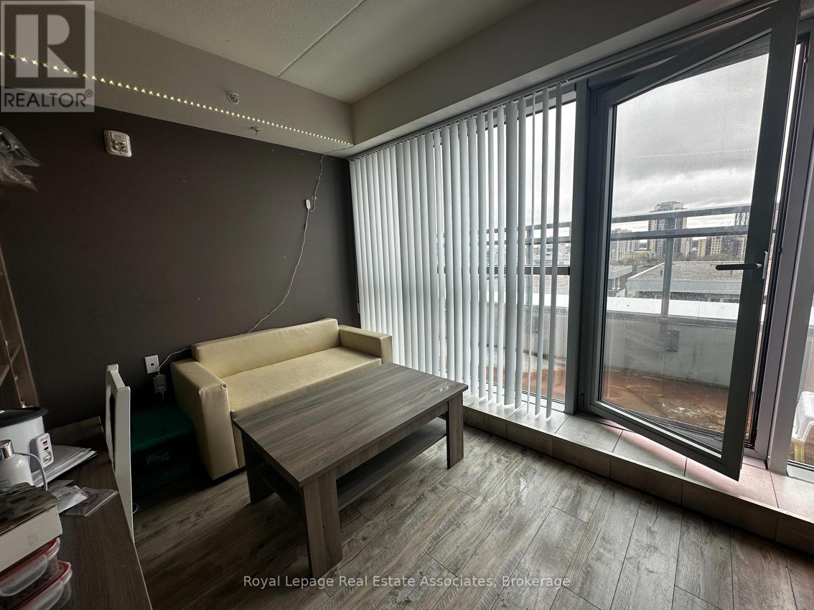 504 - 257 Hemlock Street, Waterloo, Ontario  N2L 3R4 - Photo 3 - X12984076