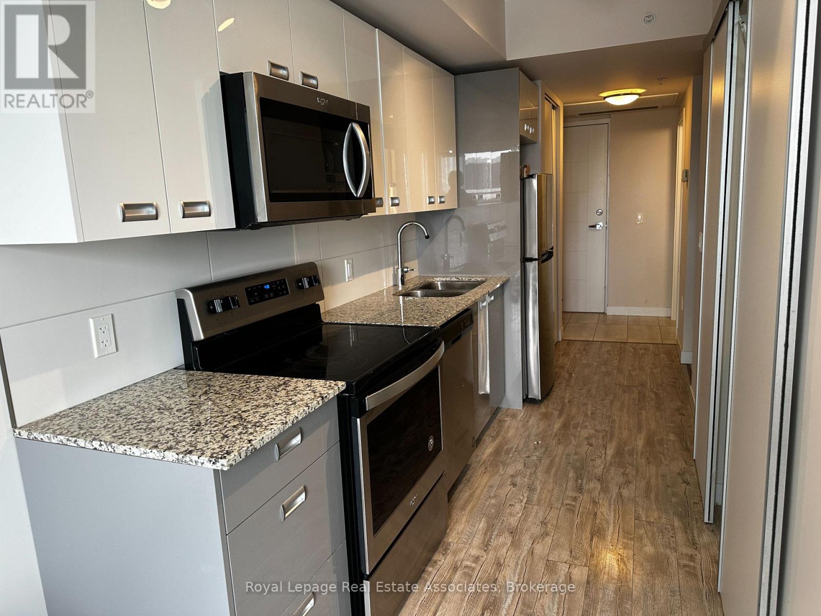 504 - 257 Hemlock Street, Waterloo, Ontario  N2L 3R4 - Photo 4 - X12984076