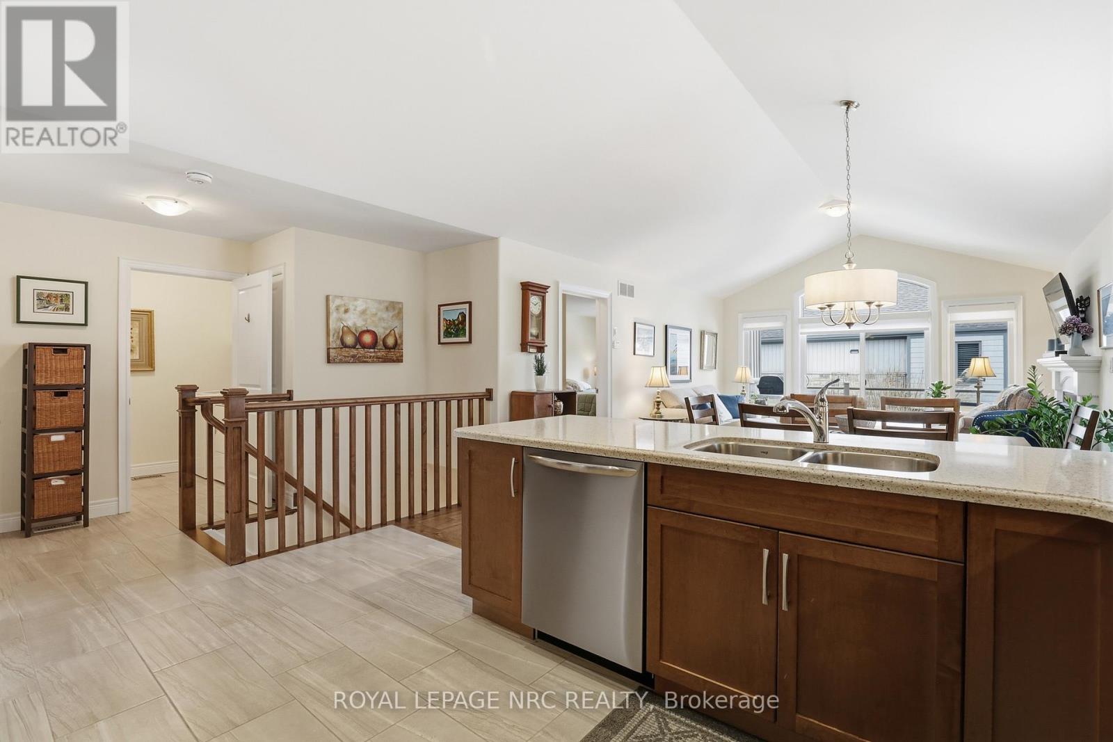 23 Richard Crescent, West Lincoln, Ontario  L0R 2A0 - Photo 10 - X12984098