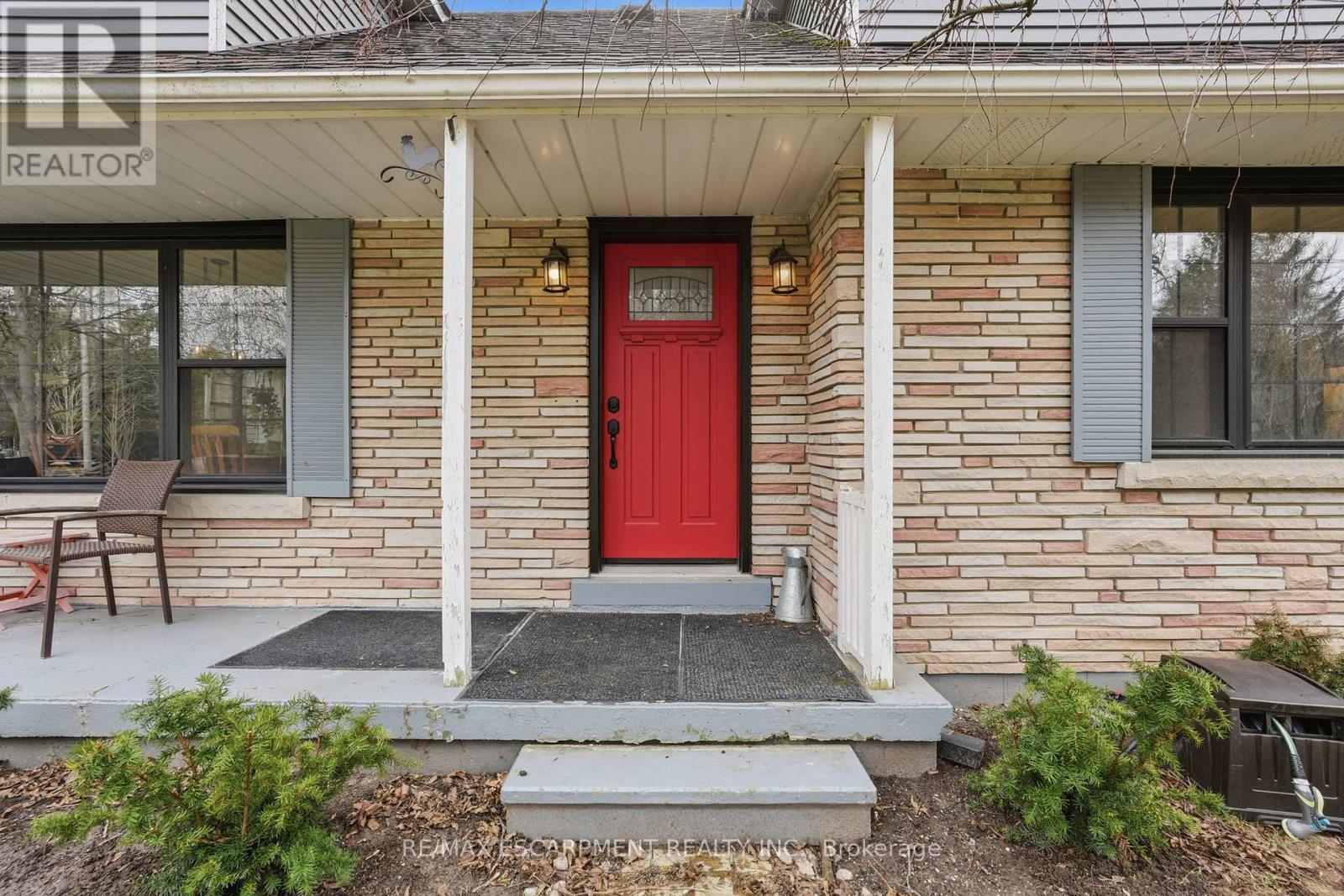 222 Concession 11 E, Hamilton, Ontario  L8B 1H8 - Photo 4 - X12984278