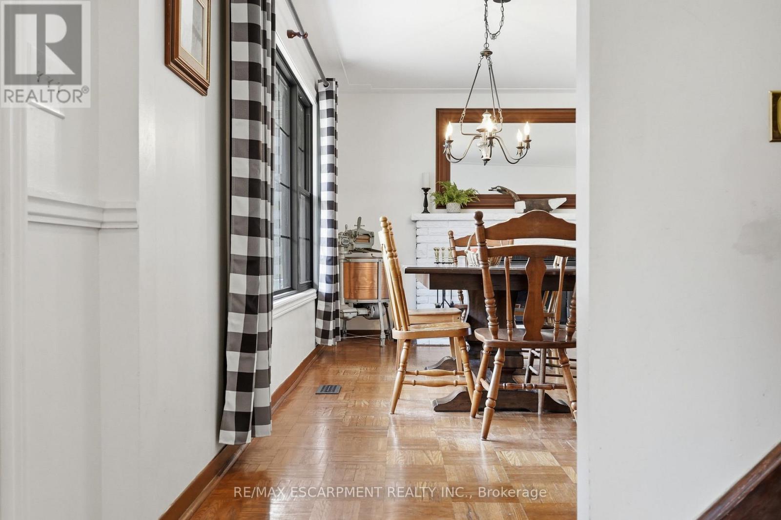 222 Concession 11 E, Hamilton, Ontario  L8B 1H8 - Photo 9 - X12984278