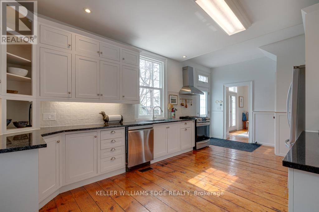 10 Badenoch Street, Puslinch (Morriston), Ontario  N0B 2C0 - Photo 12 - X12984328