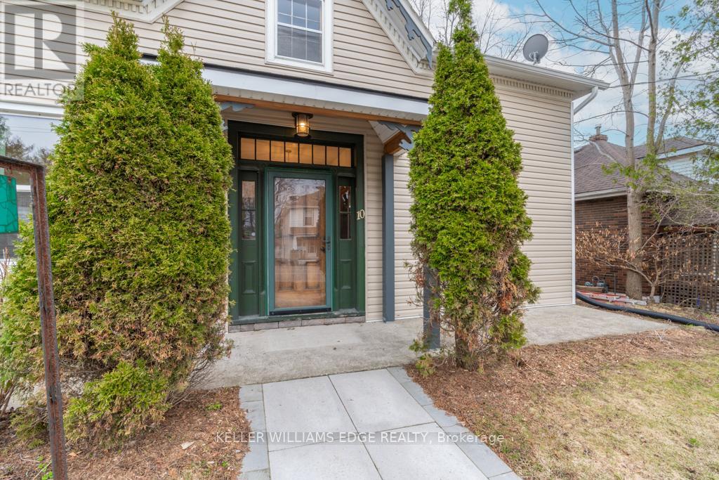 10 Badenoch Street, Puslinch (Morriston), Ontario  N0B 2C0 - Photo 2 - X12984328