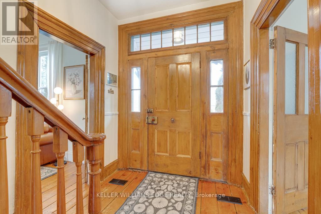 10 Badenoch Street, Puslinch (Morriston), Ontario  N0B 2C0 - Photo 3 - X12984328