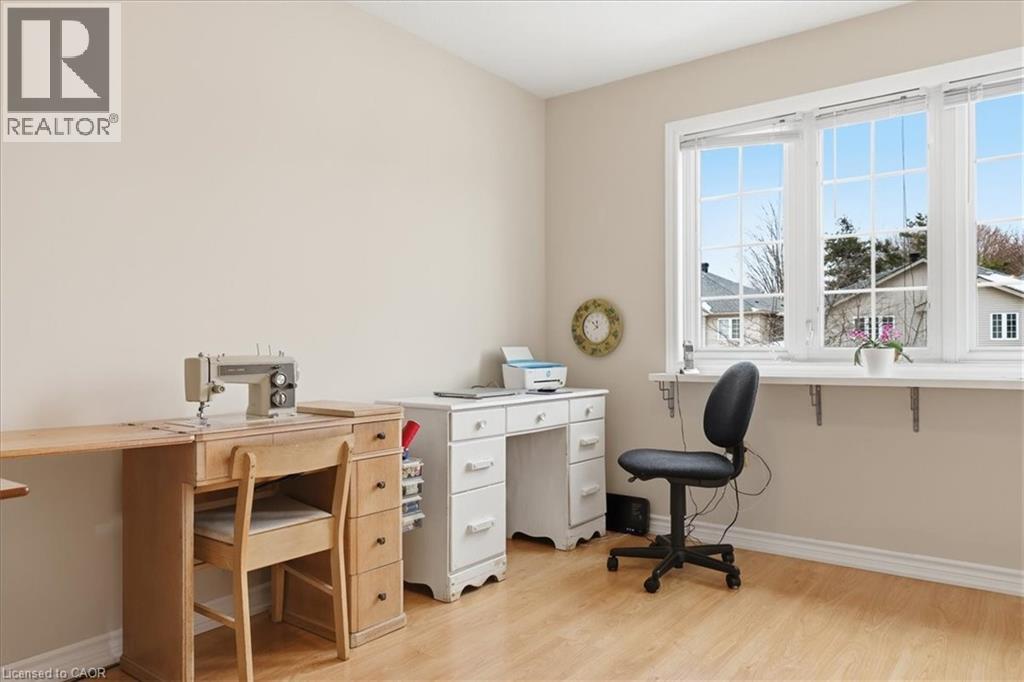 324 Maverick Street, Waterloo, Ontario  N2K 0A4 - Photo 24 - 40813054