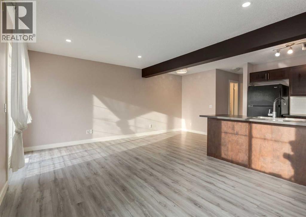 14 Pantego Lane NW, Calgary, Alberta  T3K 0T1 - Photo 8 - A2299939