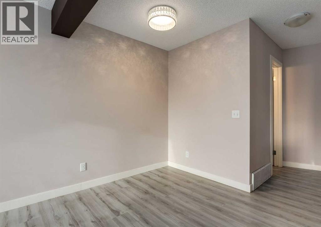 14 Pantego Lane NW, Calgary, Alberta  T3K 0T1 - Photo 10 - A2299939