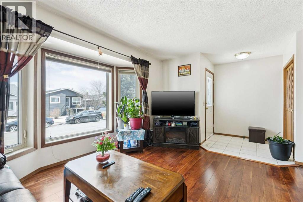 156 Falshire Close NE, Calgary, Alberta  T3J 3A1 - Photo 8 - A2300457