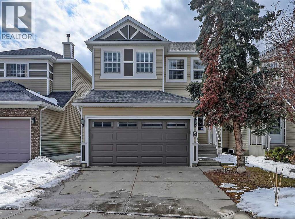 9 Royal Elm Mews NW, Calgary, Alberta