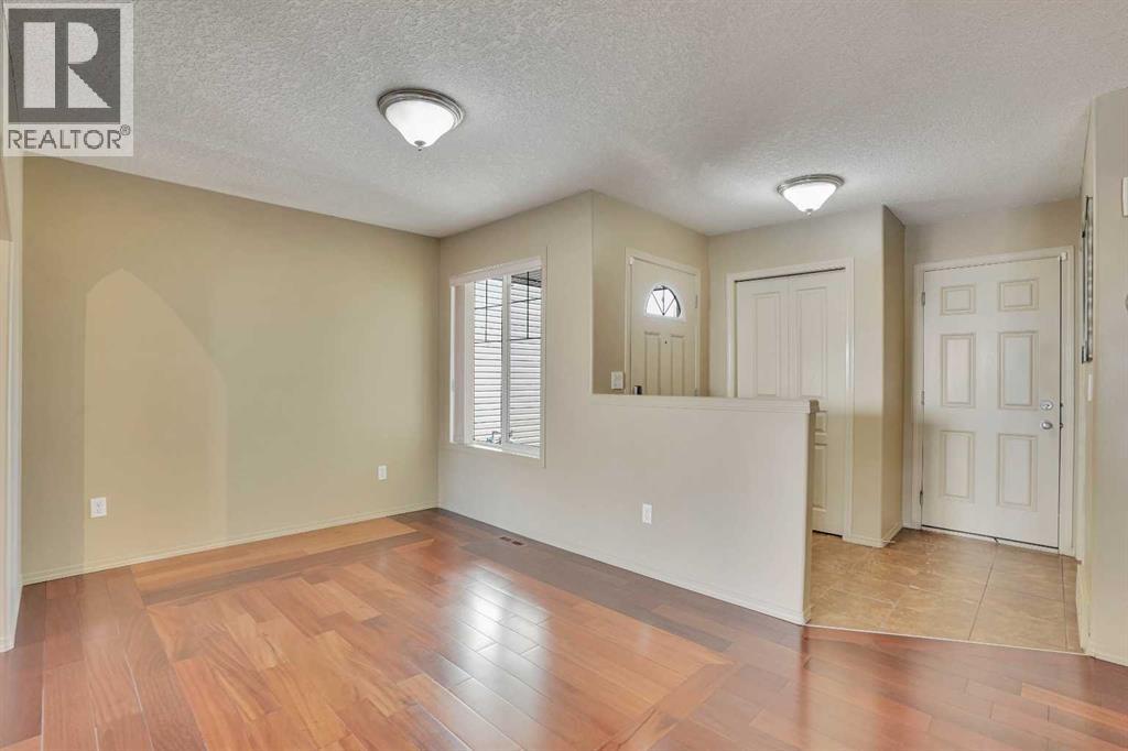 10 Bridlerange Circle Sw, Calgary, Alberta  T2Y 5H4 - Photo 4 - A2300753