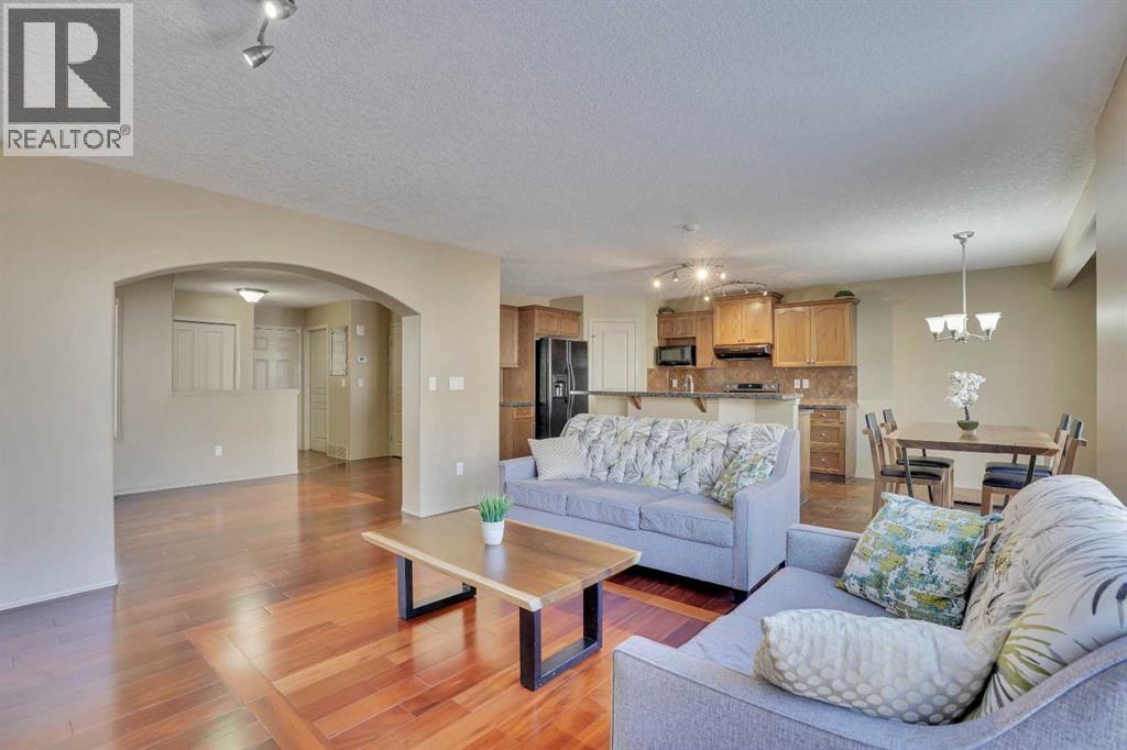 10 Bridlerange Circle Sw, Calgary, Alberta  T2Y 5H4 - Photo 9 - A2300753