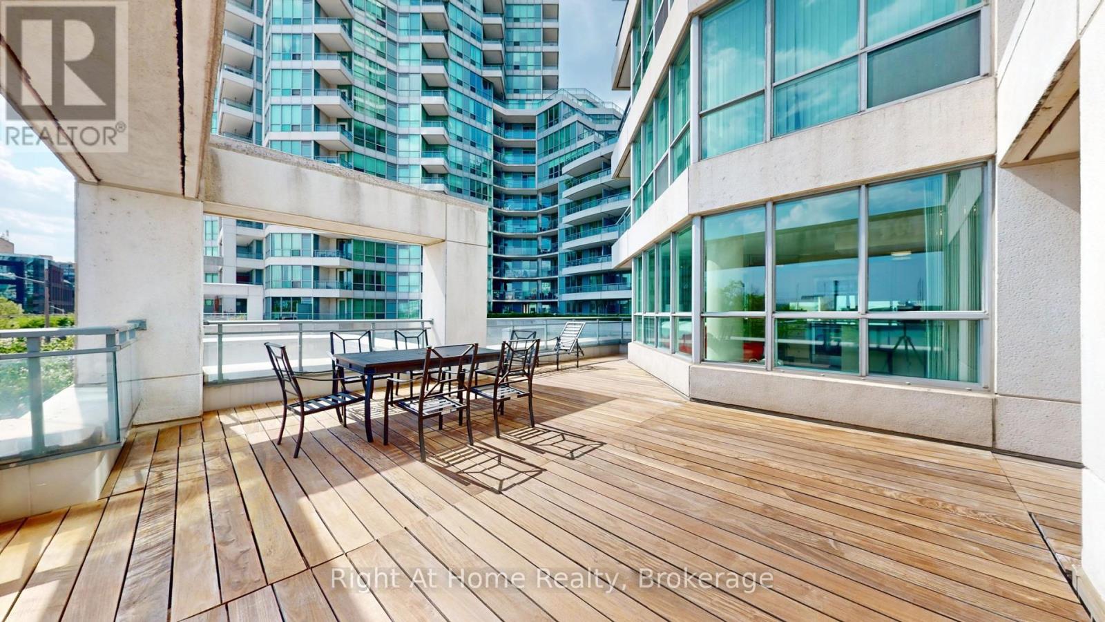 209 - 228 Queens Quay W, Toronto, Ontario  M5J 2X1 - Photo 11 - C12984440