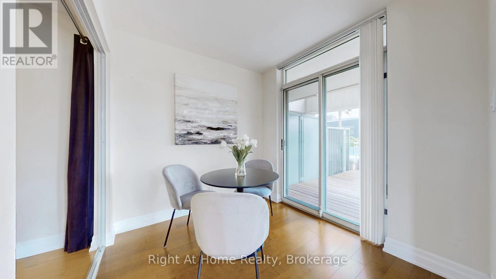 209 - 228 Queens Quay W, Toronto, Ontario  M5J 2X1 - Photo 14 - C12984440