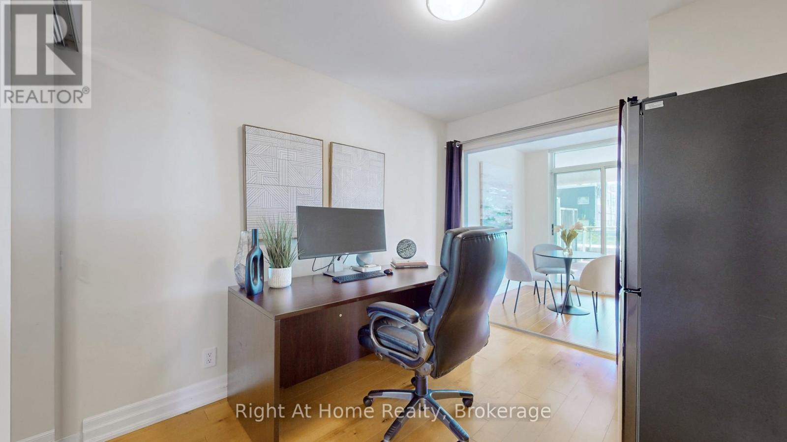 209 - 228 Queens Quay W, Toronto, Ontario  M5J 2X1 - Photo 18 - C12984440