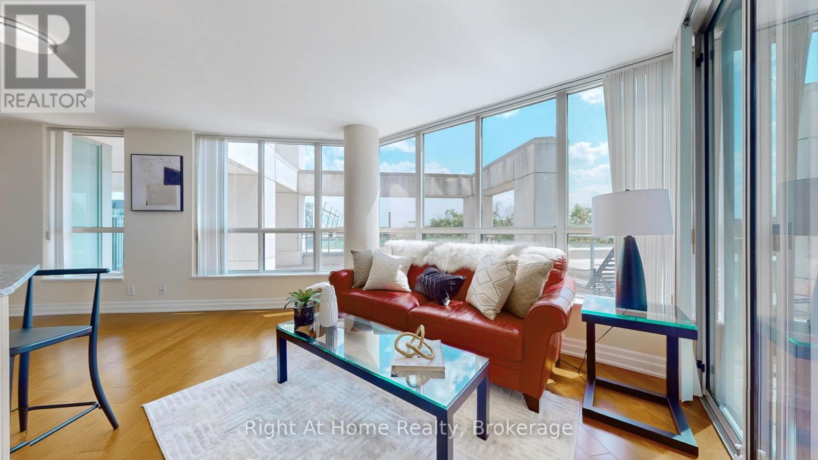 209 - 228 Queens Quay W, Toronto, Ontario  M5J 2X1 - Photo 3 - C12984440