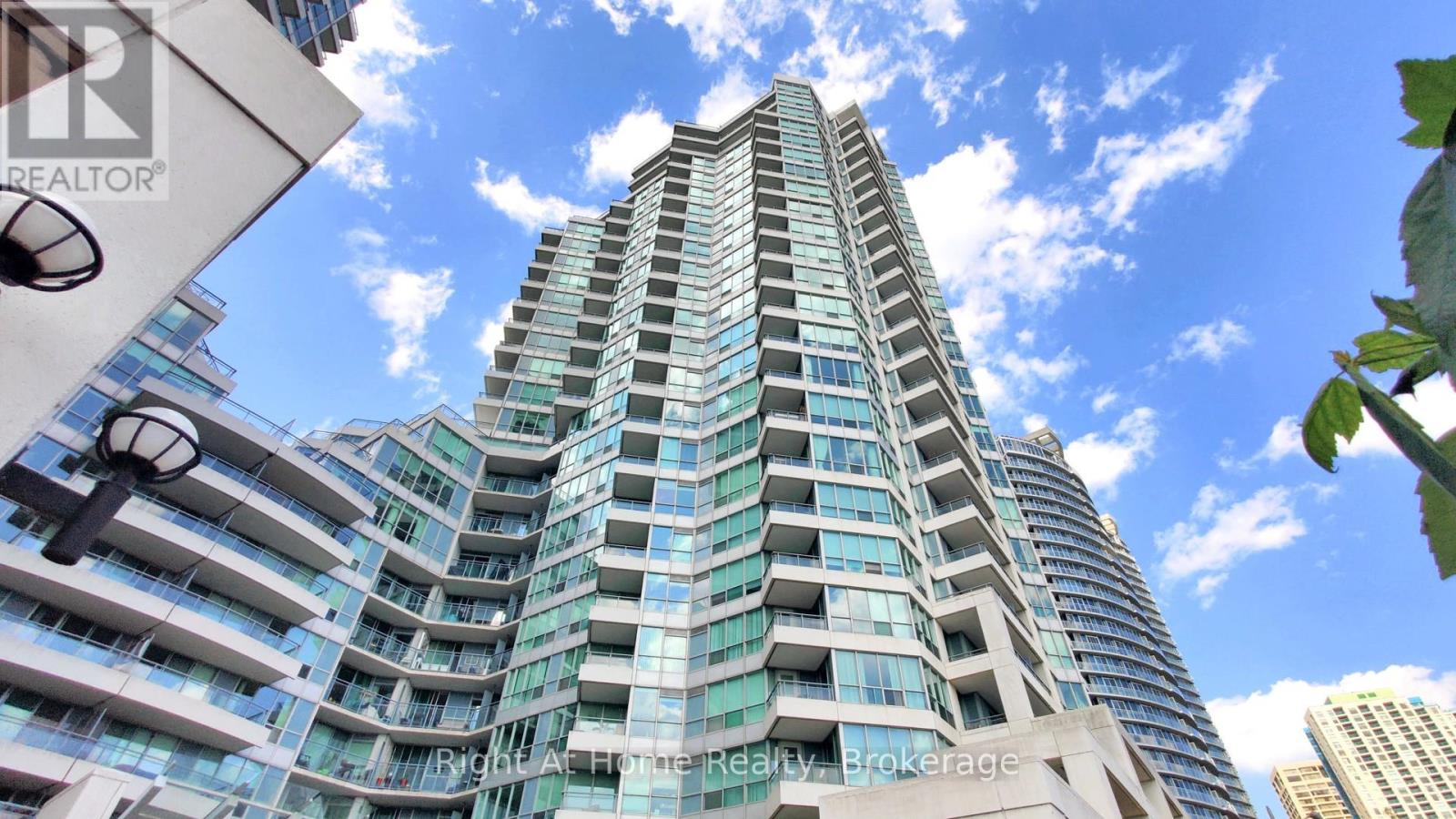 209 - 228 Queens Quay W, Toronto, Ontario  M5J 2X1 - Photo 32 - C12984440