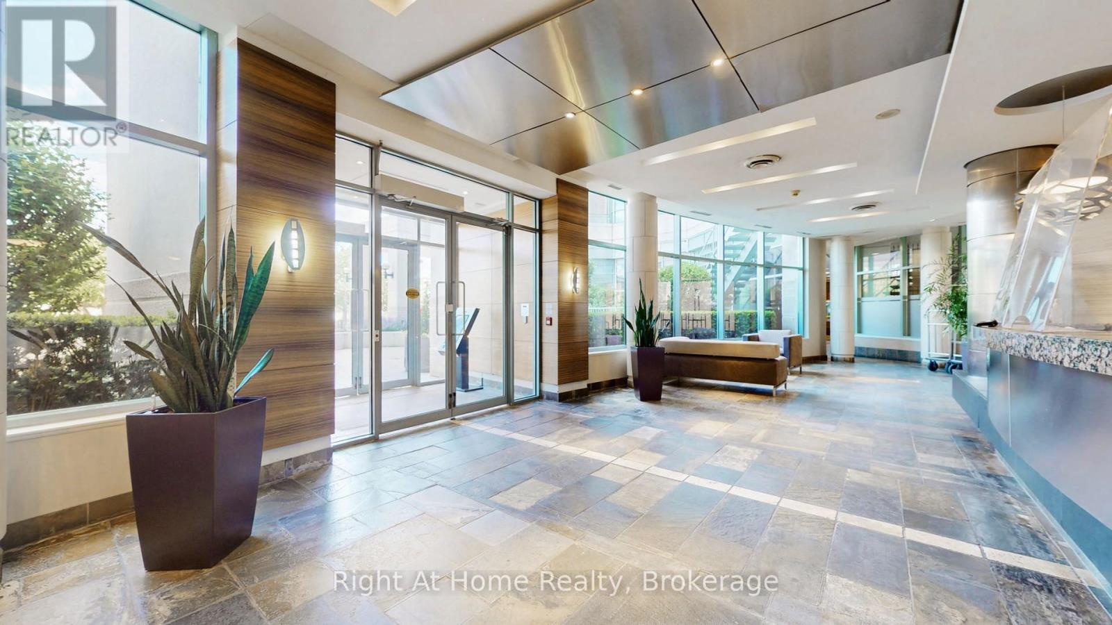 209 - 228 Queens Quay W, Toronto, Ontario  M5J 2X1 - Photo 36 - C12984440