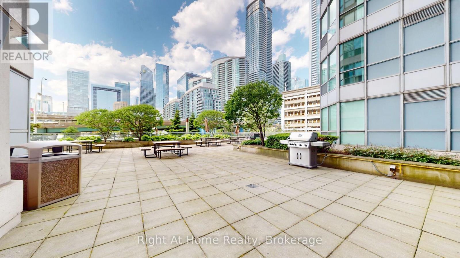 209 - 228 Queens Quay W, Toronto, Ontario  M5J 2X1 - Photo 40 - C12984440