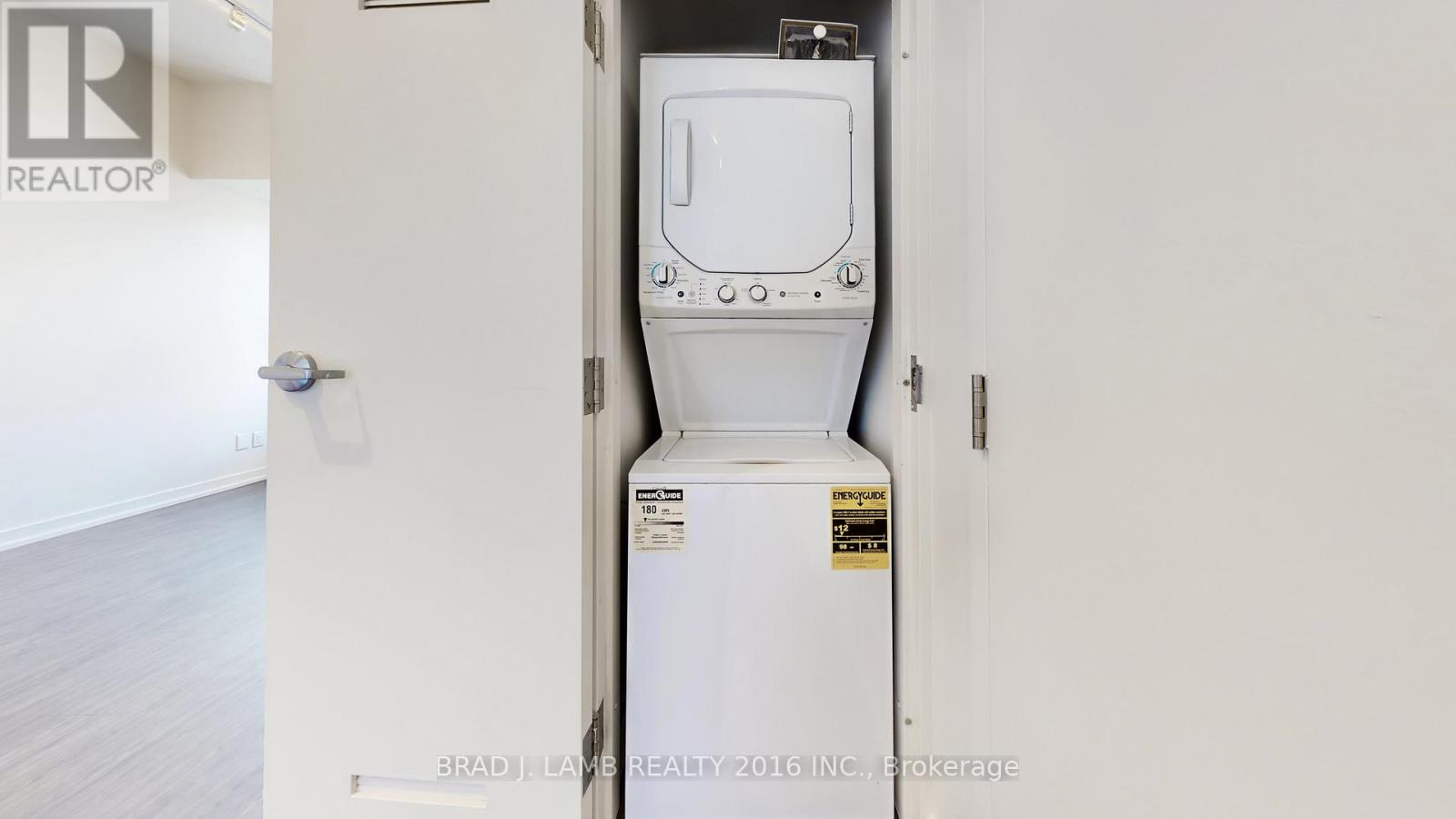 201 - 1496 Queen Street W, Toronto, Ontario  M6K 1M4 - Photo 3 - W12976086