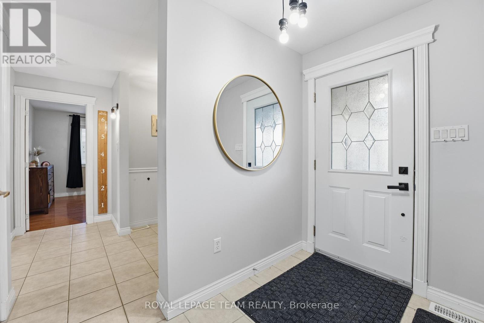 116 Mclachlin Street S, Arnprior, Ontario  K7S 3Y5 - Photo 4 - X12984302