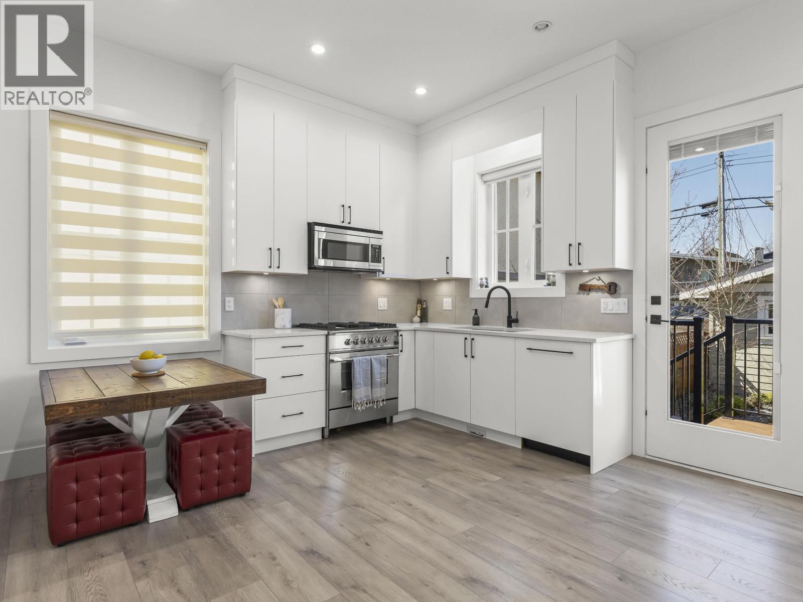 4327 Perry Street, Vancouver, British Columbia V5N 3X6 - Photo 7 - R3109823