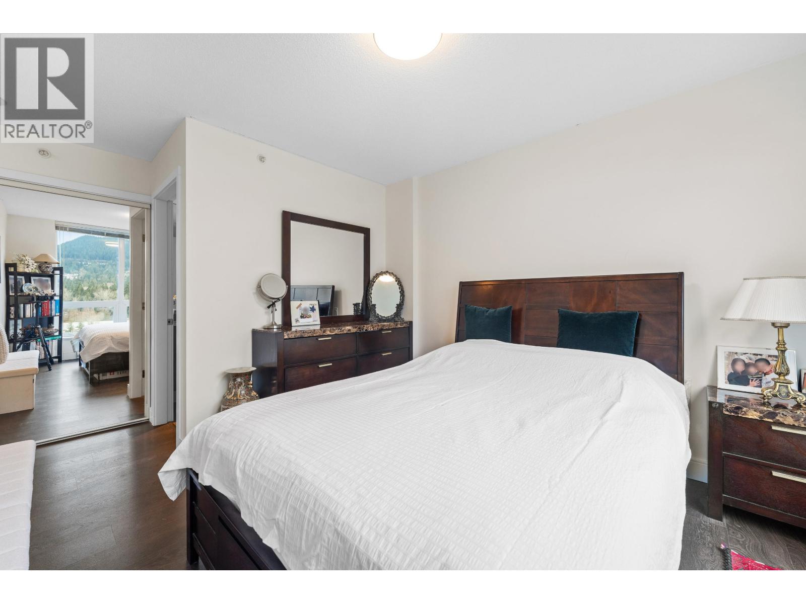 1102 3007 Glen Drive, Coquitlam, British Columbia V3B 0L8 - Photo 8 - R3109830