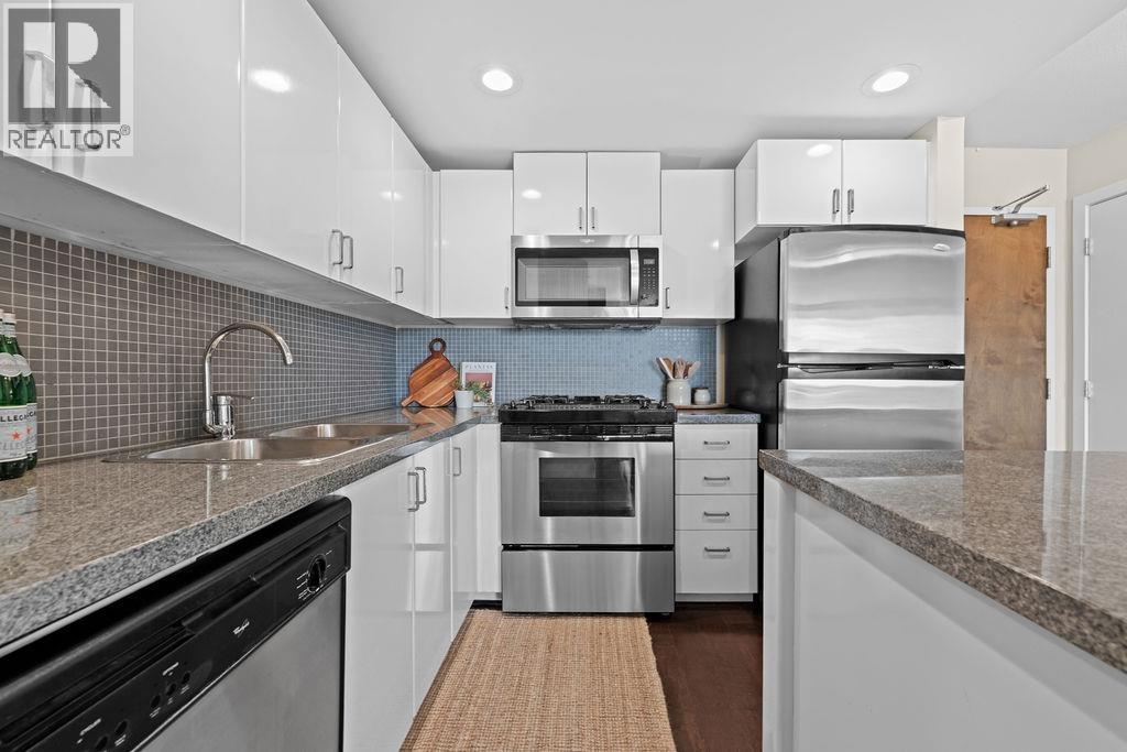 1209 155 W 1st Street, North Vancouver, British Columbia V7M 3N8 - Photo 2 - R3109848