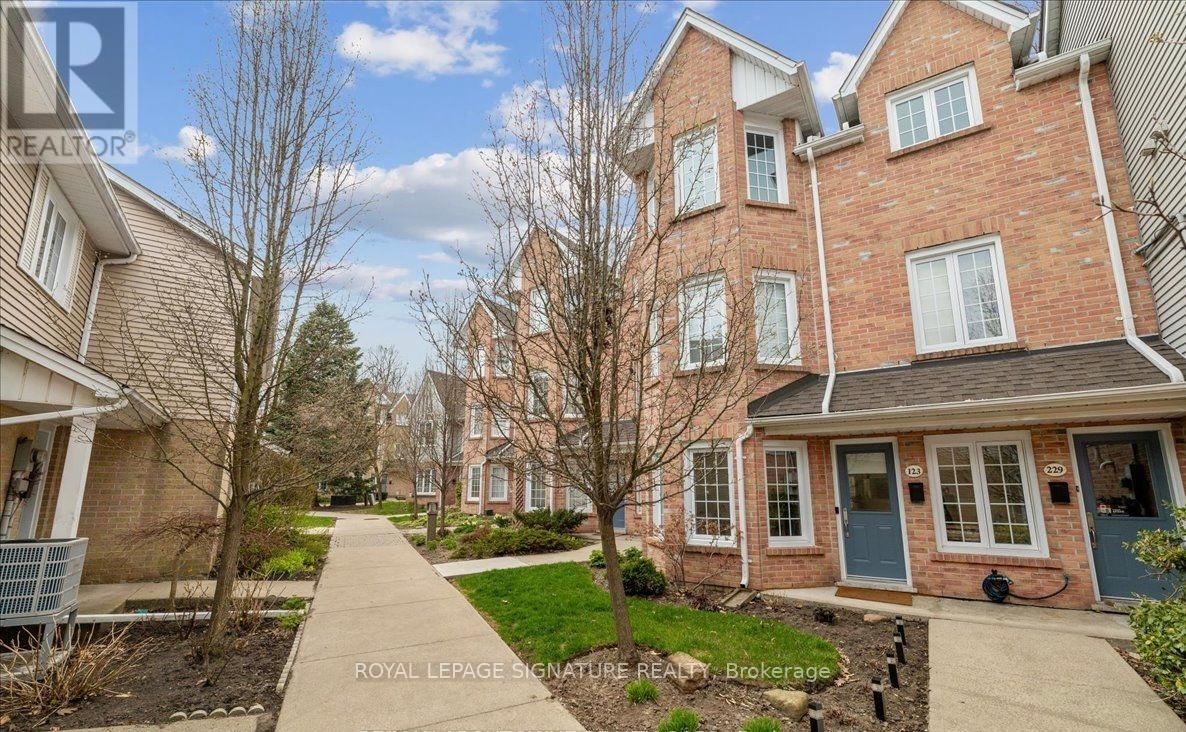 242 - 2110 Cleaver Avenue, Burlington (Headon), Ontario  L7M 3Z4 - Photo 46 - W12977688